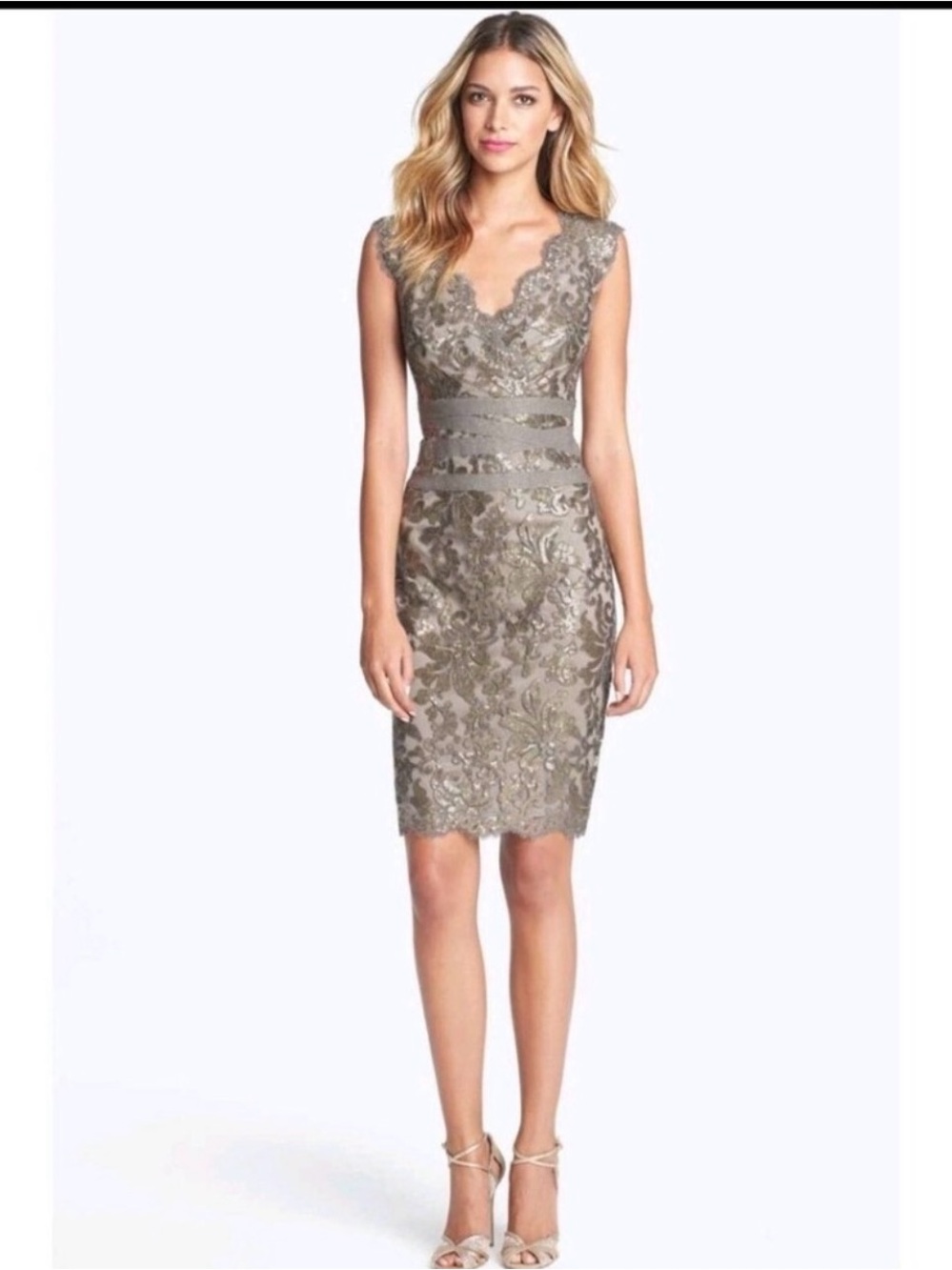 NWT Tadashi Shoji Paillette Embroidered Lace V-Neck Cocktail Dress Size 14